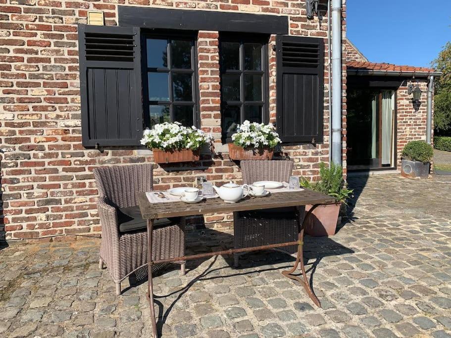 Lovely 1-Bedroom Appartement Le Joyau With Indoor Pool And Sauna Lasne Exterior foto